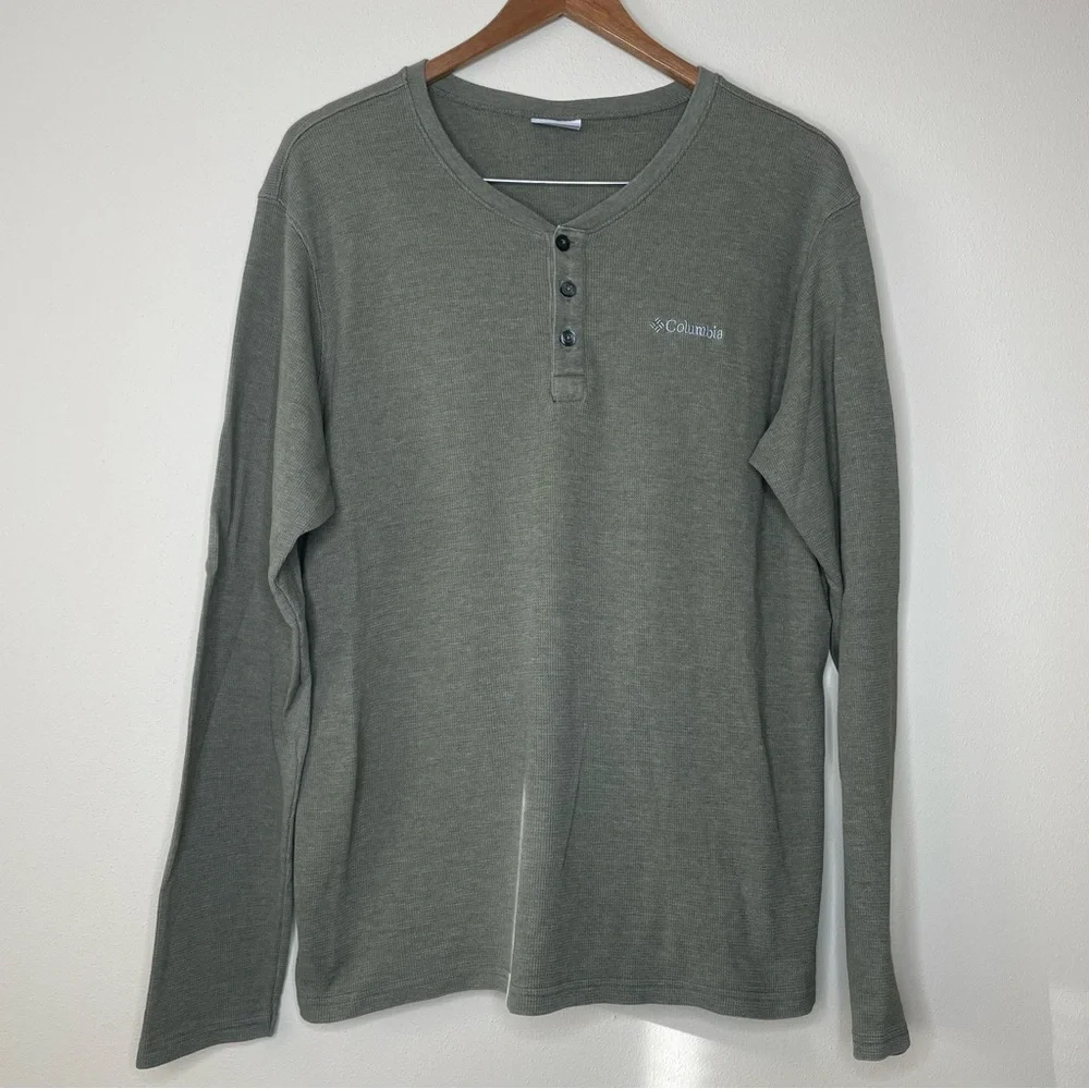 Columbia Men's Green Long Sleeve Thermal Henley
